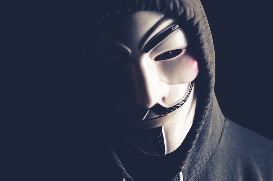 Escroqueries aux personnes âgées : comment peuvent-elles se protéger contre les escrocs financiers ?